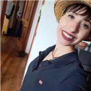 Ragazza che ha frequentato il liceo linguistico, l'istituto agro-aliementare e si sta laureando in scienze dell'alimentazione